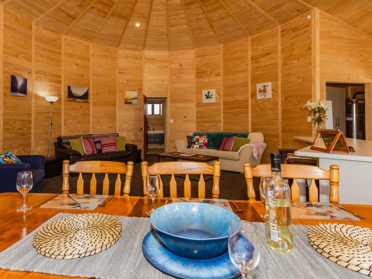 The Snowglobe - Ohakune Modern Yurt Style Chalet Exteriér fotografie